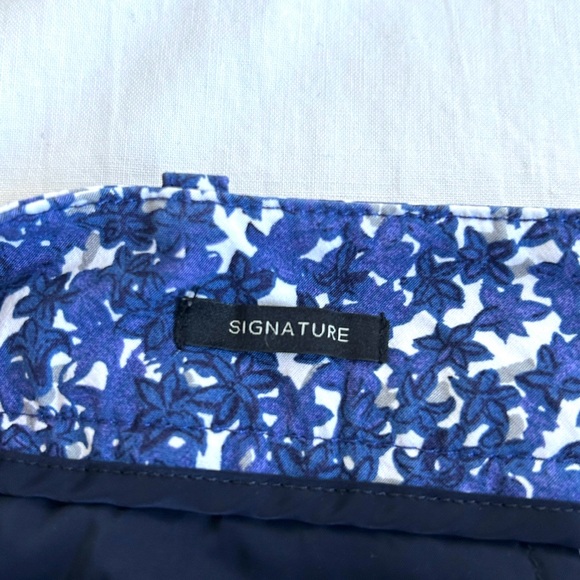 Talbot' Floral Signature Capris Pants - Picture 11 of 15